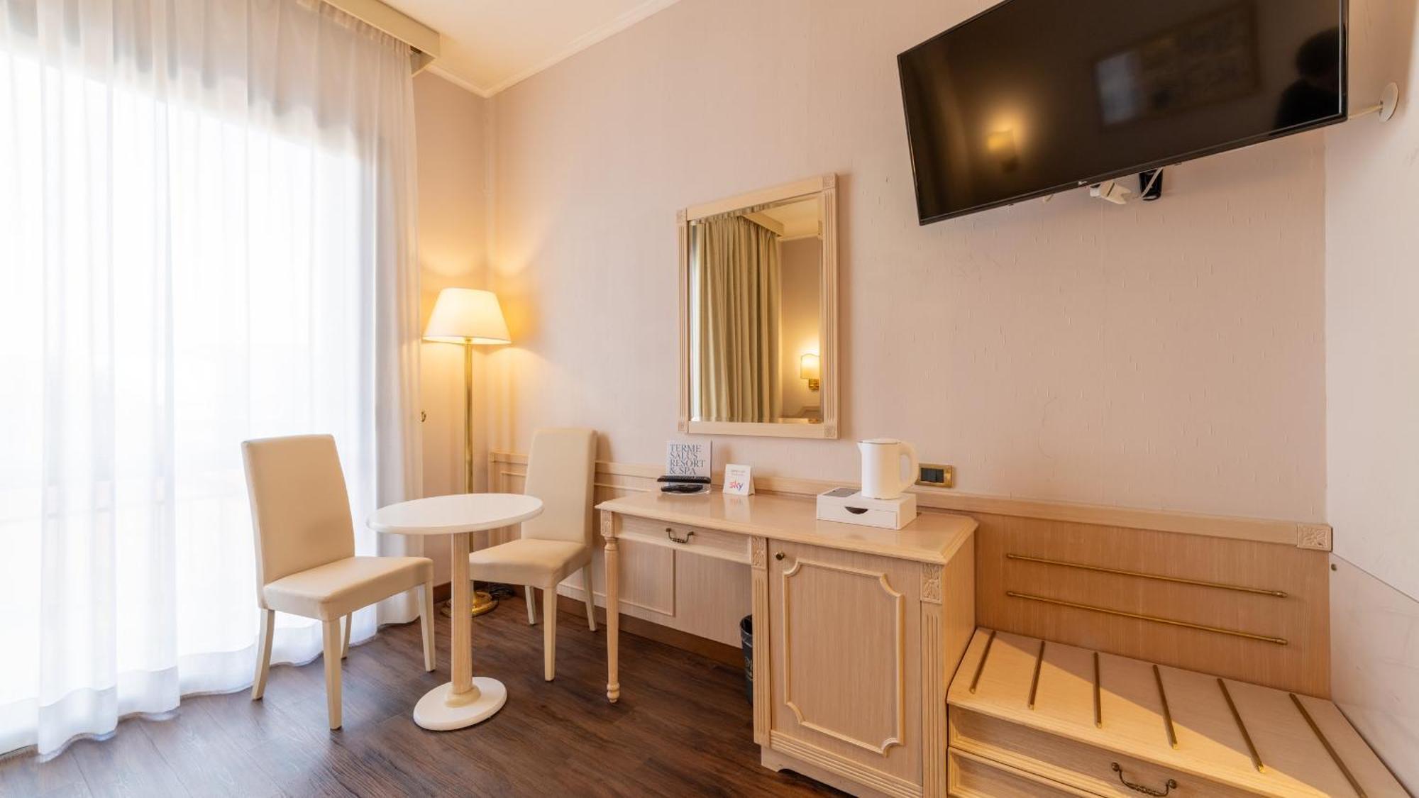 Hotel Salus Terme - Adults Only Viterbo Exterior photo